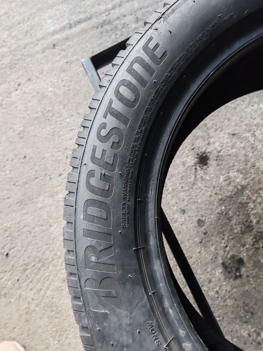 1 anvelopa 235 55 19