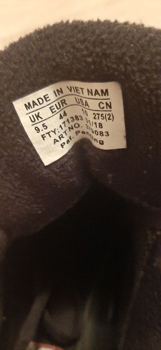 Продаю кроссовки