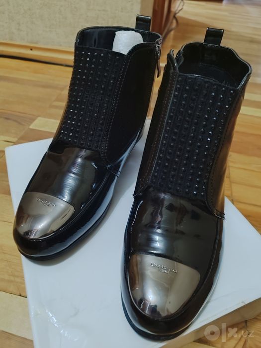 Женские ботинки лаковые