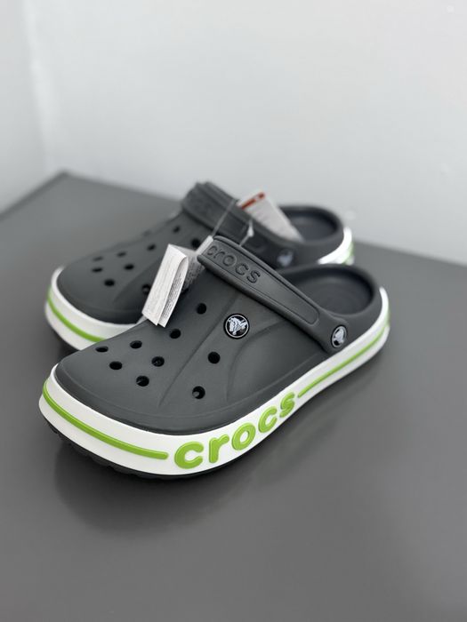 Продам Crocs.