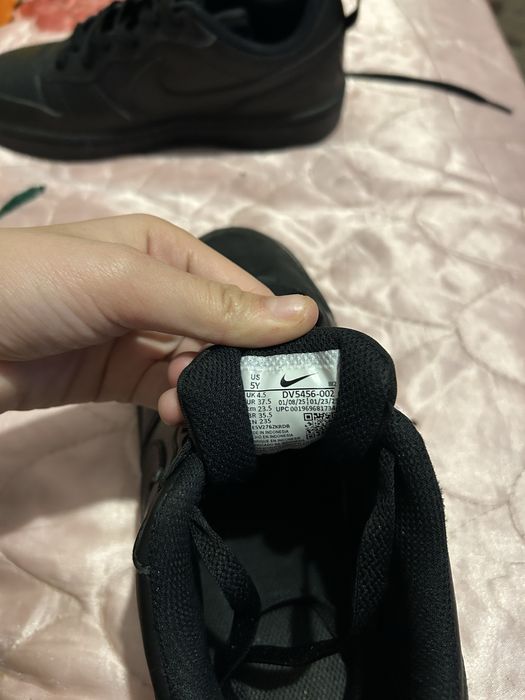 Vand Nike Teniși Court Borough Low Recraft negri marime 37