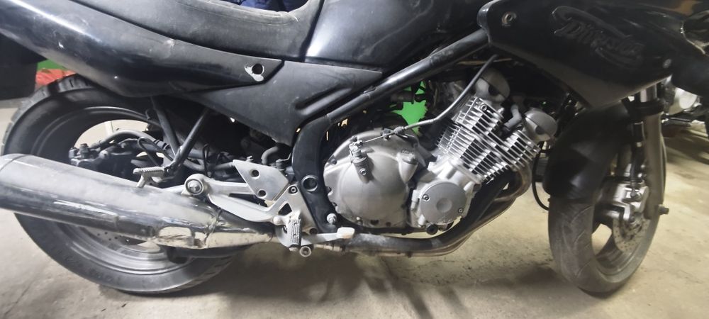 Yamaha xj600s diversion 2001