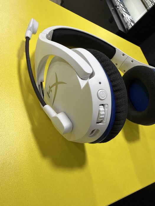 Игровые наушики HyperX Cloud Stinger Core Wireless