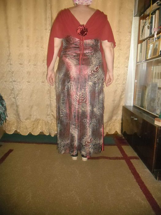 продам нарядное платье размер 50-52