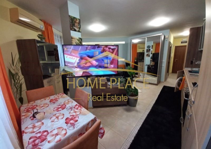 Продава се Едностаен апартамент в к.к. Св.Св. Константин и Елена - 54 кв.м за 1973 €/кв.м - Снимка #1