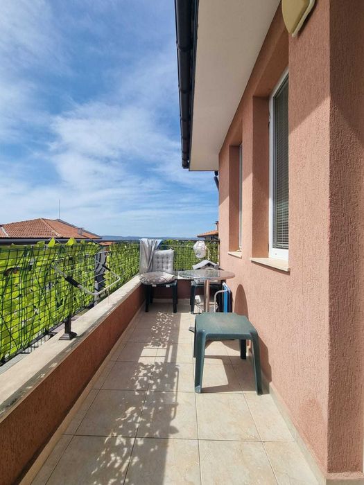 Прекрасна двуетажна къща в с. Кошарица, обл. Бургас