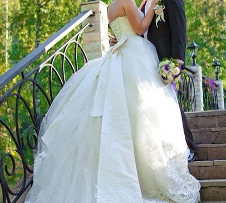 Свадебное платье