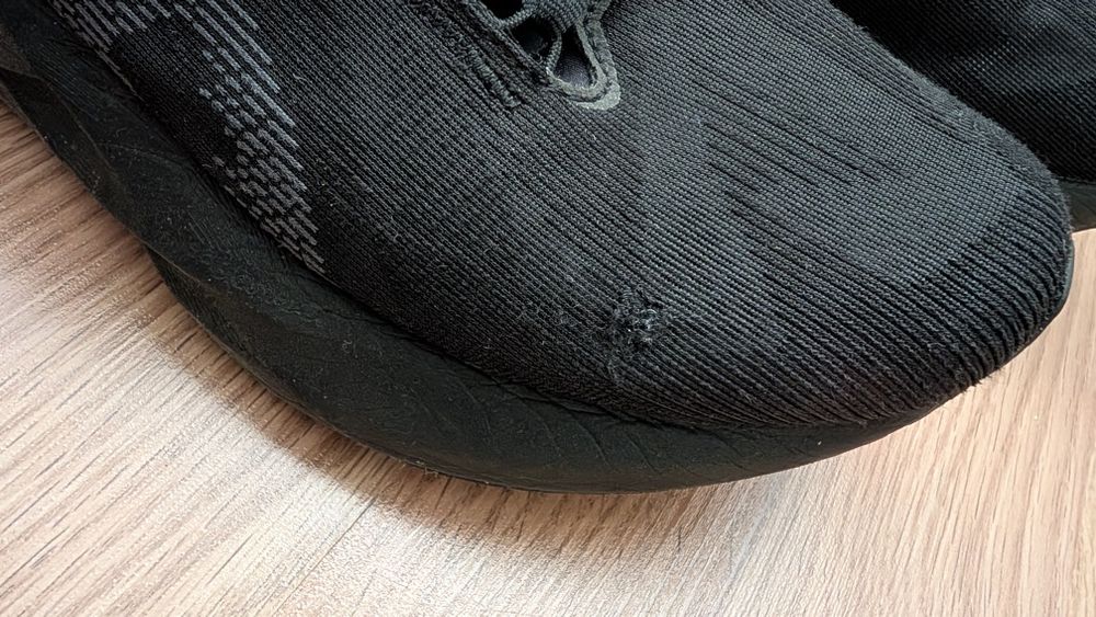 Pantofi alergare Asics Novablast 5 42.5