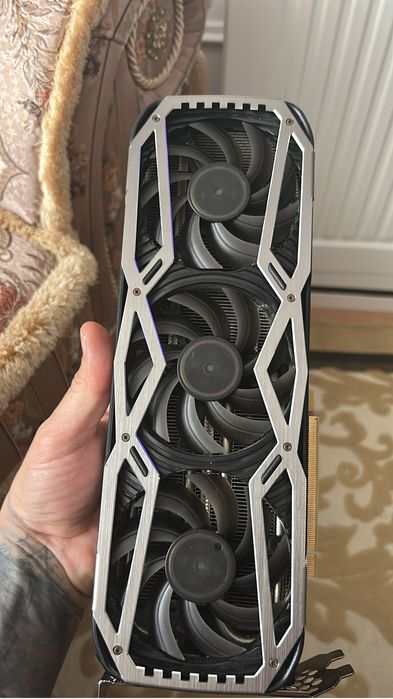 видеокарта nvidia RTX 3080 10gb.