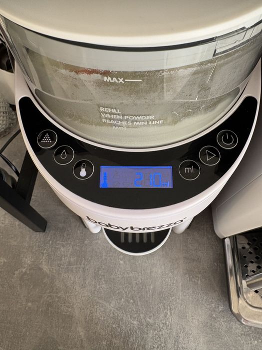 Aparat de lapte praf Baby Brezza