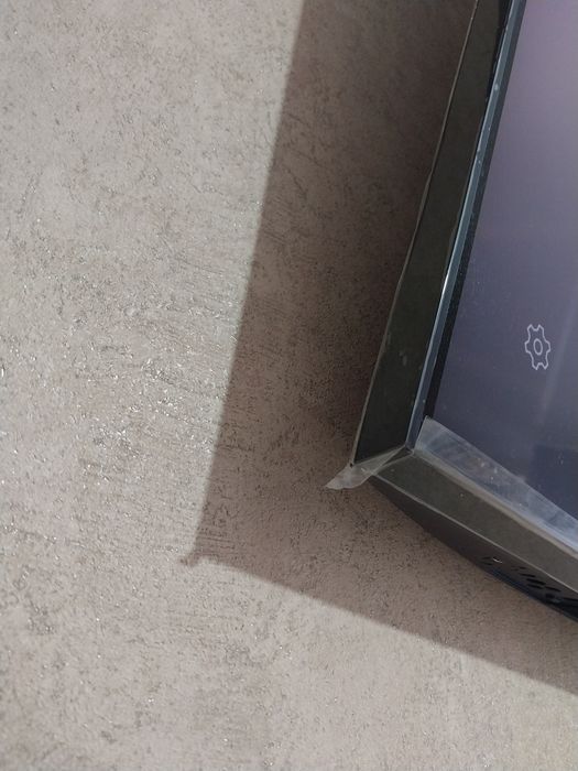 Большой 4К смарт телевизор LG 140см.