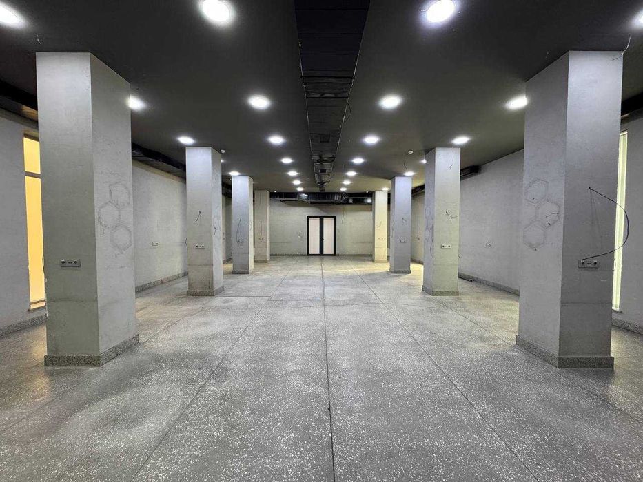 Продается здание 
Шайхантахурский район
Ориентир: Улица Навои