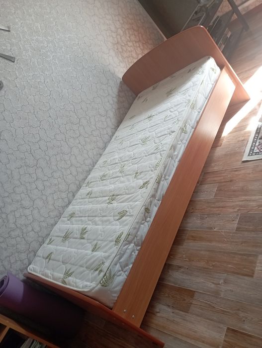Односпальная кровать