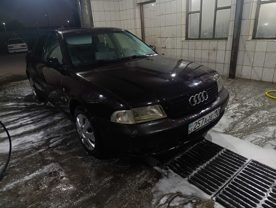 Здравствуйте, в продаже Ауди А4 б5 1995