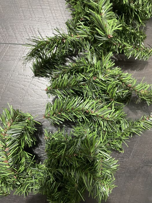 Ghirlanda din brad artificial