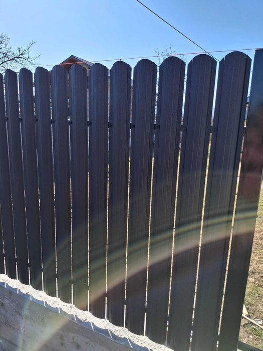 Garduri si porti stil jaluzea, sipca metalica, tabla cutata