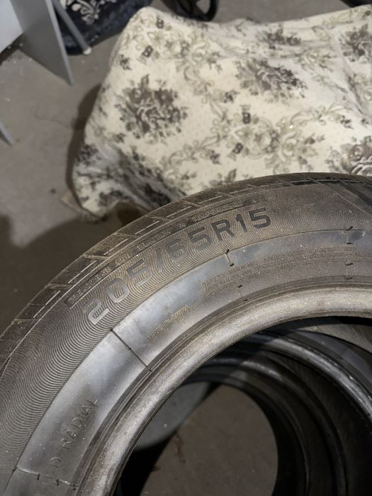 Продам комплект летних шин.