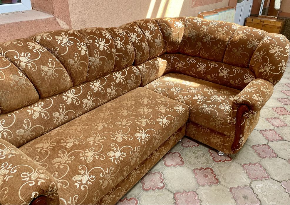 Продам угловой диван