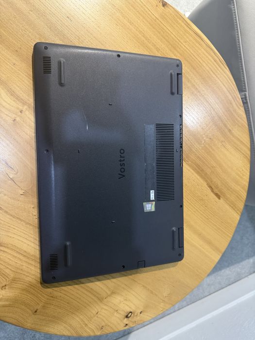 Dell Vostro 3500 (Core i5 / 16 GB RAM / NVIDIA)