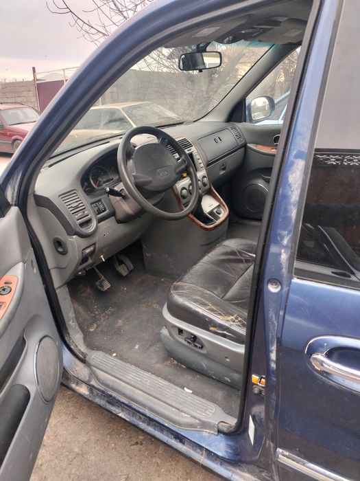 Разбор киа карнивал 2001 года