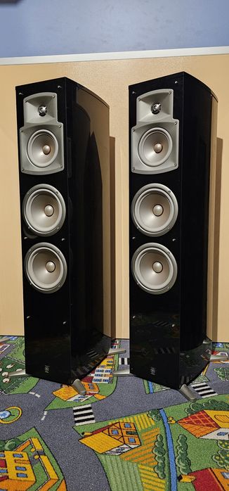 Piano Craft Yamaha NS 555 boxe turn coloane de podea