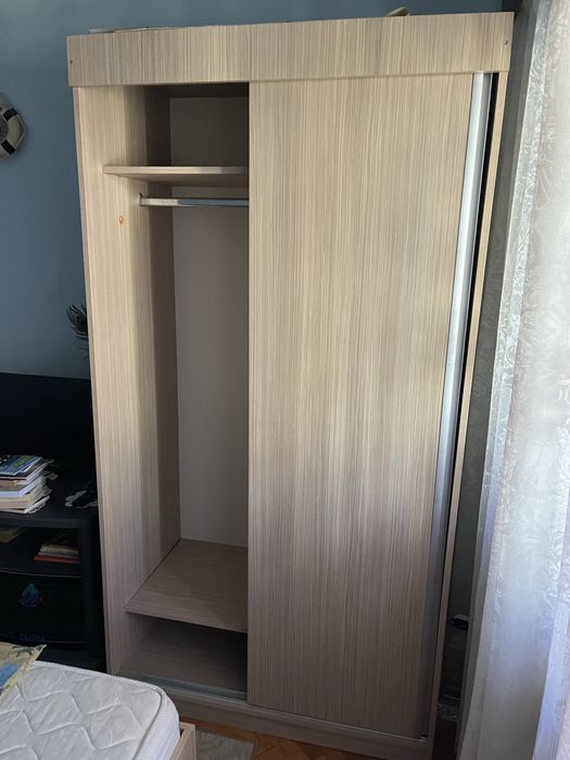 Mobila dormitor pat, dulap, noptiere