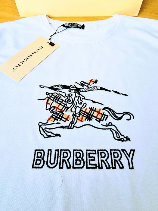Tricouri Burbbery logo brodat, new model, diverse mărimi