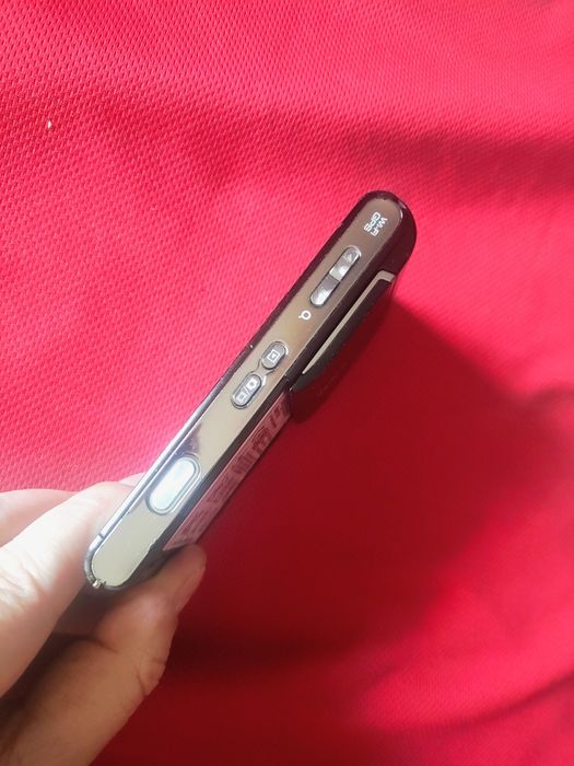 Sony Ericsson u1i  (decodat, lipsă capac baterie)