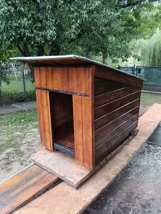 Cușcă pentru câine