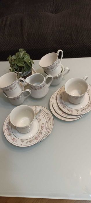 Керамика,порцелан, медни изделия(подарък ръчно плетена украса за маса)