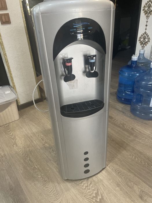 Кулер для воды с охлаждением и подогревом