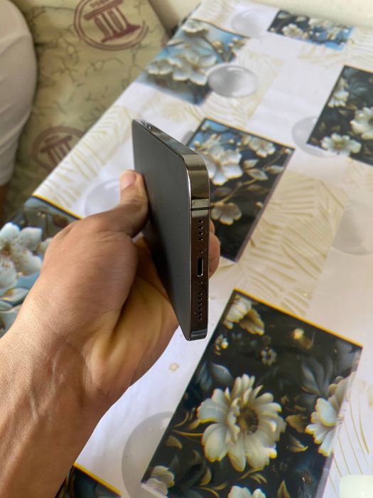 Iphone 13 pro max ideal 84 emkost narx kelishiladi