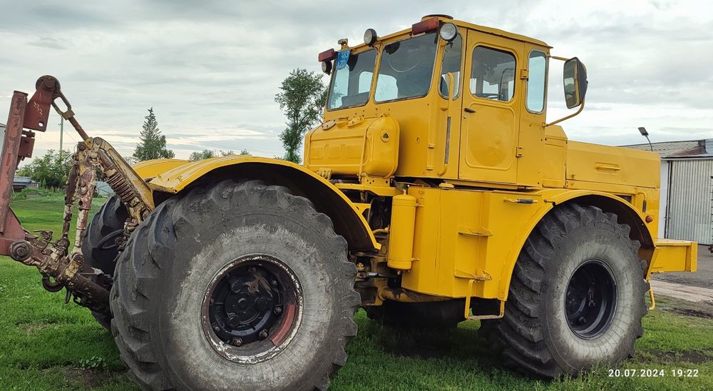 Продам кировец К-700