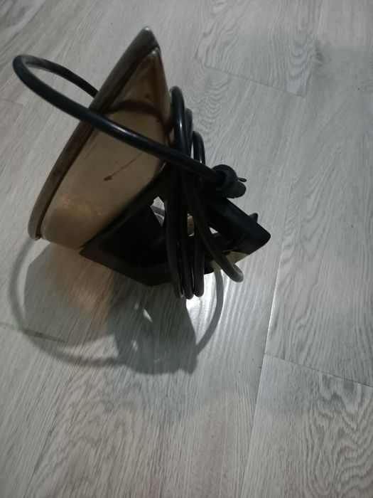 Советский  утюг.