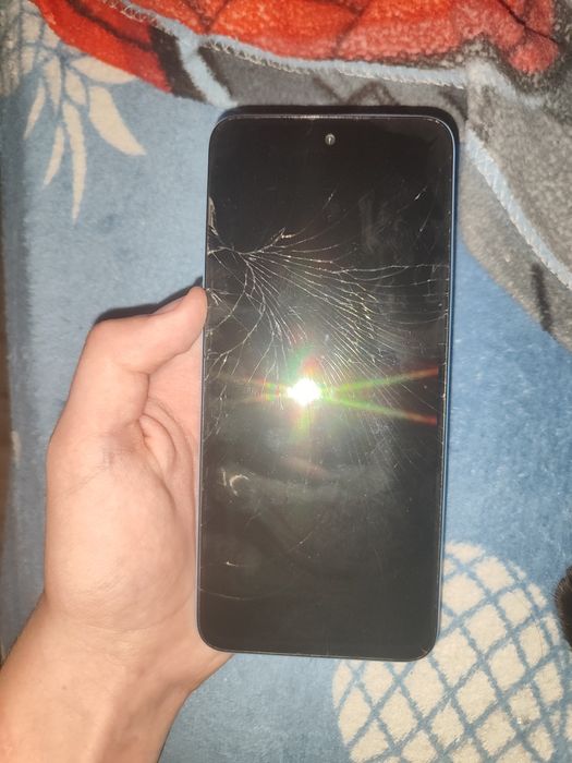 Xiaom Redmi 12 на 256 гб