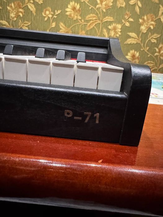 Почти новый Пианино Р71