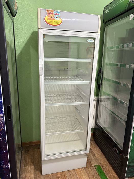 Продается холодильная витрина
