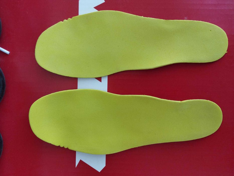 Роликовые хоккейные коньки