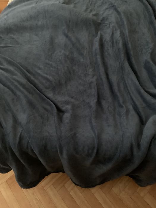 Плед двухцветный.