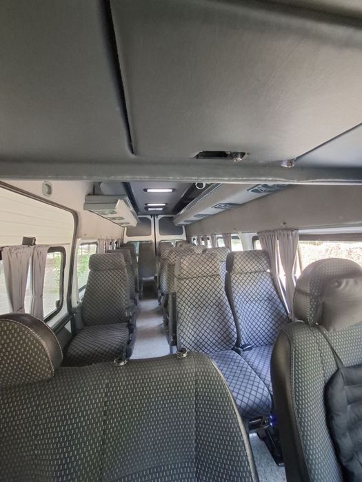 Ford Transit sotiladi.