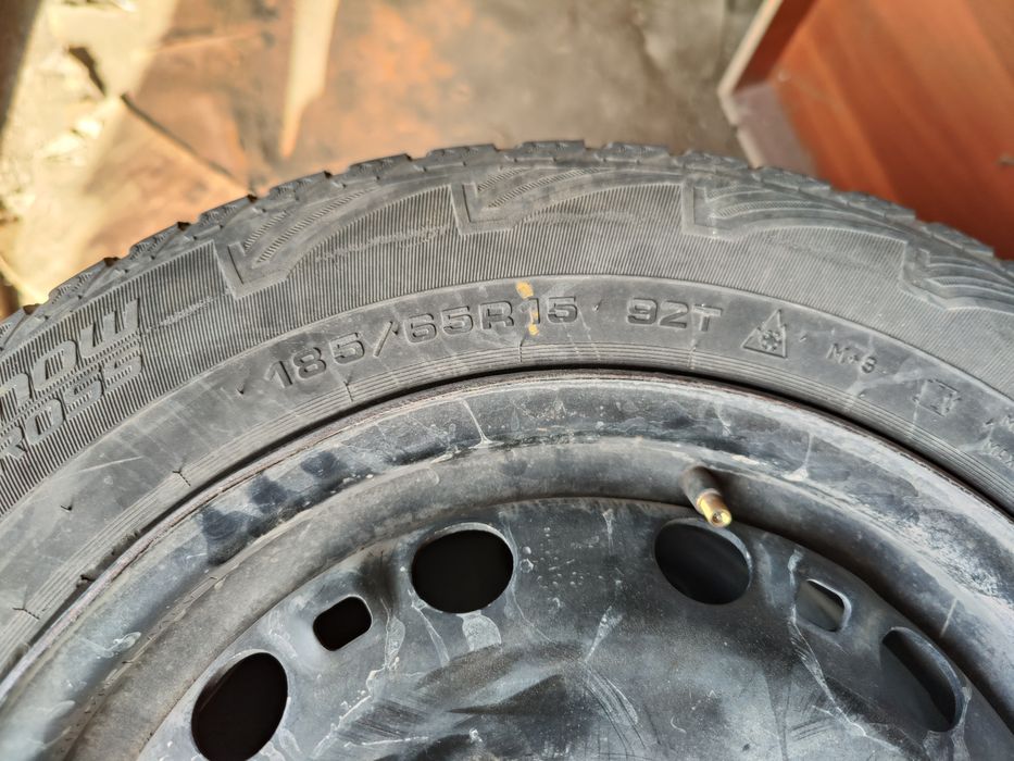 Диски с шинами пара 185/65 r15