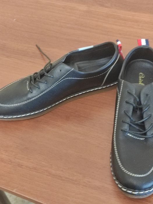 Муж и жен мокасины раз 42 и 39.