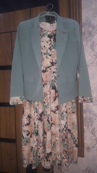 Аёллар ва қизлар учун костюм кўйлак