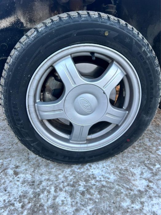 Комплект дисков и шины. В идеальном состоянии. Новая. 115 000т!