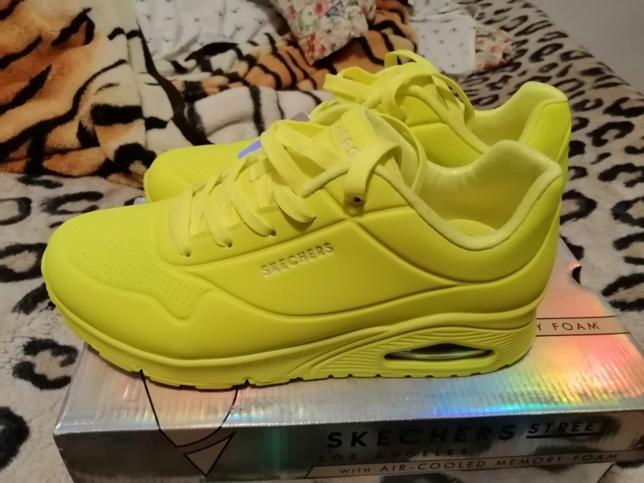 Vind        adidas