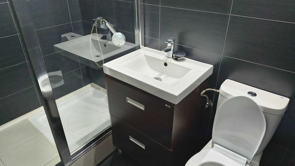 Închiriez apartament