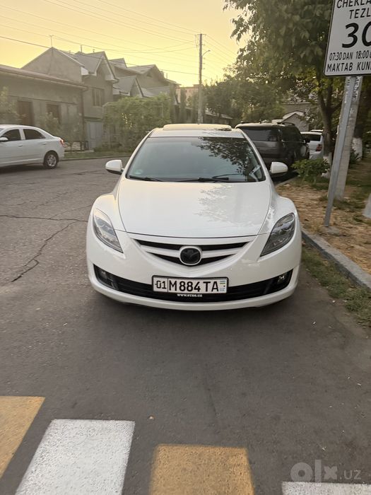 Mazda 6  америанка двиг 3,7 л. 277 л.с. Цвет белый.  Привод передний .