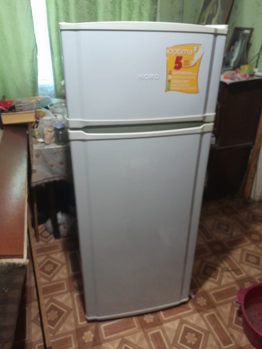 Продам холодильник