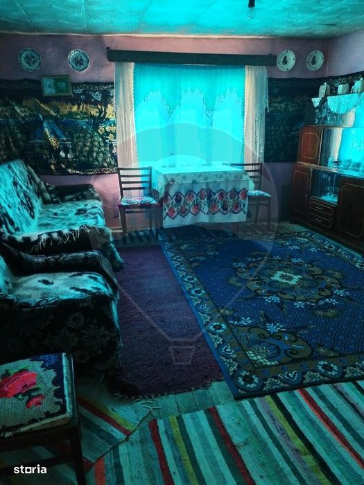 Casa traditionala si teren in s.f de 712 mp, Com. Șieu, langa biserica