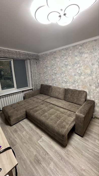 Продам диван угловой